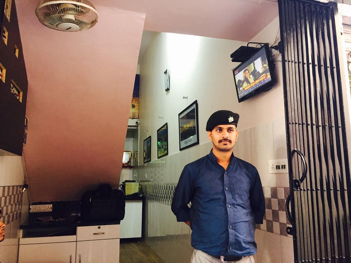 Hotel Ashirwad Udaipur Exterior photo